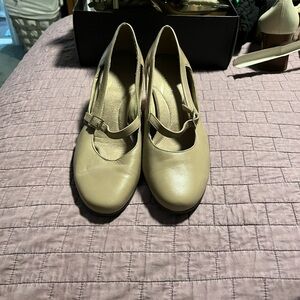 AEROSOLES Tan Heels for Women